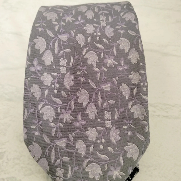 Roberto Villini Couture Silk Necktie Lavender Floral Cottage Core pattern 4 x 58 - Picture 7 of 8